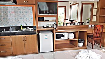 Green Harbor Hotel & Service Apartment