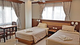 Green Harbor Hotel & Service Apartment