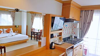 Green Harbor Hotel & Service Apartment