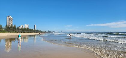 Burleigh Surf Apartments