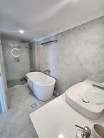 Burleigh Surf Apartments