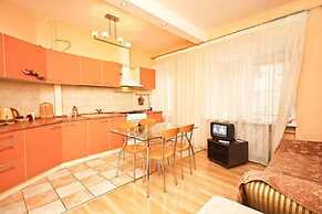 Moscow Kremlin Deluxe Apartment