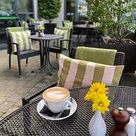 The Manor West Hotel & Leisure Club