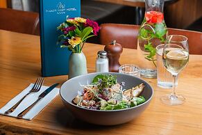 The Manor West Hotel & Leisure Club