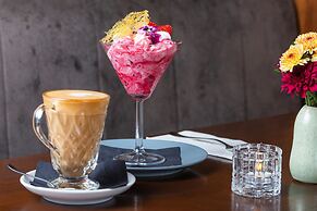 The Manor West Hotel & Leisure Club