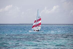 Diamonds Thudufushi Maldives Resort & Spa