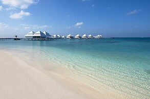 Diamonds Thudufushi Maldives Resort & Spa