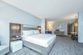 Holiday Inn Express Hotel & Suites Charleston Arpt-Conv Ctr by IHG