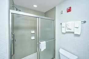 Holiday Inn Express Hotel & Suites Charleston Arpt-Conv Ctr by IHG