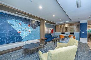 Holiday Inn Express Hotel & Suites Charleston Arpt-Conv Ctr by IHG