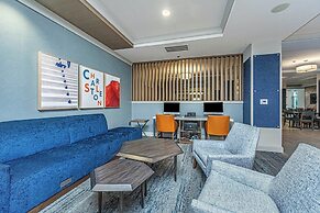 Holiday Inn Express Hotel & Suites Charleston Arpt-Conv Ctr by IHG