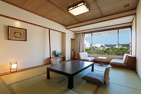 Shiraraso Grand Hotel