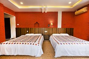 Hotel Parkside & Swimming Pool-Between Greenery and Azure ,Your Perfec