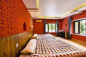 Hotel Parkside & Swimming Pool-Between Greenery and Azure ,Your Perfec