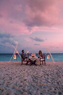 Diamonds Athuruga Maldives Resort & Spa