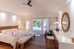 Diamonds Athuruga Maldives Resort & Spa