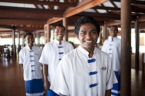 Diamonds Athuruga Maldives Resort & Spa