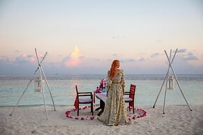 Diamonds Athuruga Maldives Resort & Spa