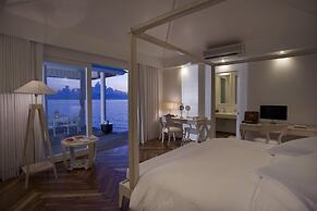 Diamonds Athuruga Maldives Resort & Spa