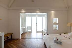 Diamonds Athuruga Maldives Resort & Spa