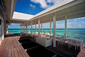 Diamonds Athuruga Maldives Resort & Spa