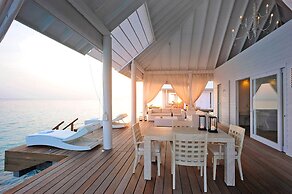 Diamonds Athuruga Maldives Resort & Spa