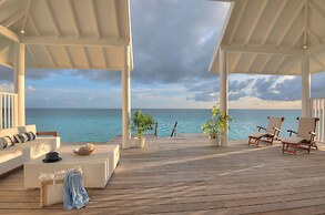 Diamonds Athuruga Maldives Resort & Spa
