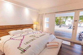 Diamonds Athuruga Maldives Resort & Spa