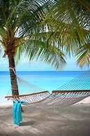 Diamonds Athuruga Maldives Resort & Spa