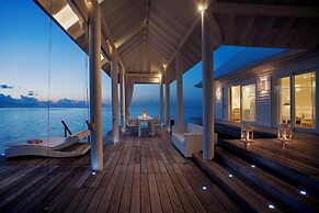 Diamonds Athuruga Maldives Resort & Spa