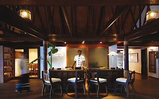 Diamonds Athuruga Maldives Resort & Spa