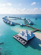 Diamonds Athuruga Maldives Resort & Spa