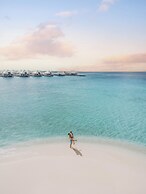 Diamonds Athuruga Maldives Resort & Spa