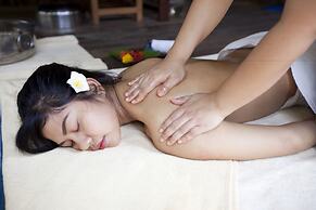 Diamonds Athuruga Maldives Resort & Spa