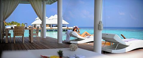 Diamonds Athuruga Maldives Resort & Spa
