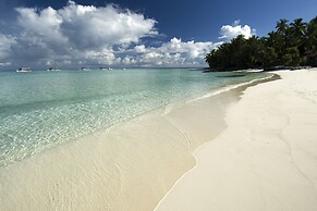 Diamonds Athuruga Maldives Resort & Spa