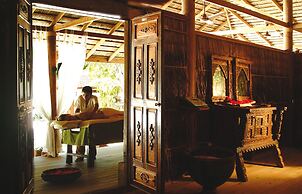 Diamonds Athuruga Maldives Resort & Spa