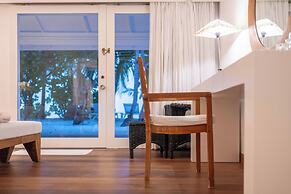 Diamonds Athuruga Maldives Resort & Spa