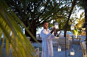 Diamonds Athuruga Maldives Resort & Spa