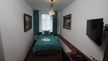 Löwenbräu Köln Hotel & Restaurant