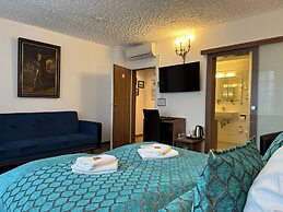 Löwenbräu Köln Hotel & Restaurant