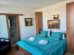 Löwenbräu Köln Hotel & Restaurant