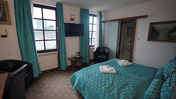 Löwenbräu Köln Hotel & Restaurant