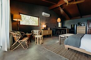 The Waves at Cane Bay