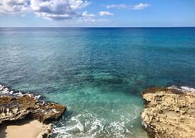 The Waves at Cane Bay