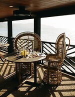 The Waves at Cane Bay