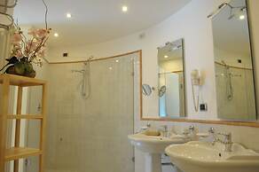 Villa Poseidon Boutique Hotel & Events
