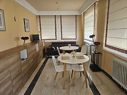 Casablanca Hotel Studios