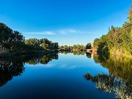 Casablanca Hotel Studios