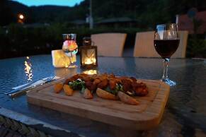 Padok Premium Hotel and Stables